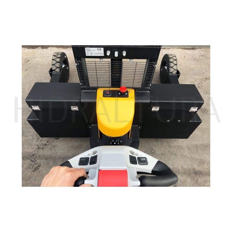 Apilador todoterreno de 1500Kgs