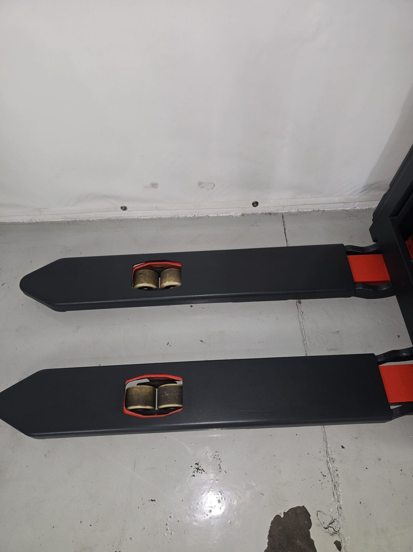 HORQUILLAS APILADOR LINDE ROJO Y NEGRO