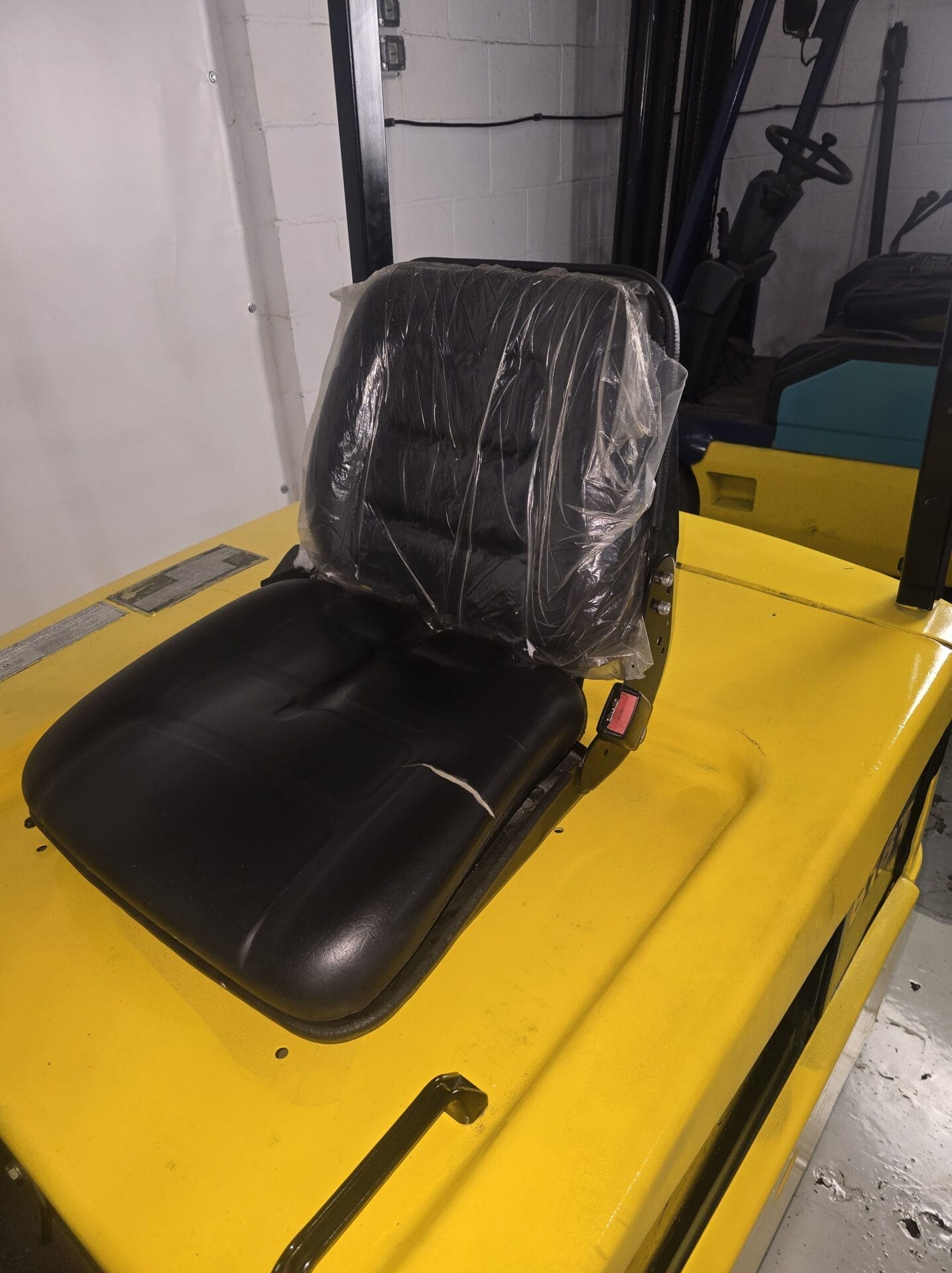 carretilla tricilo daewoo amarilla asiento