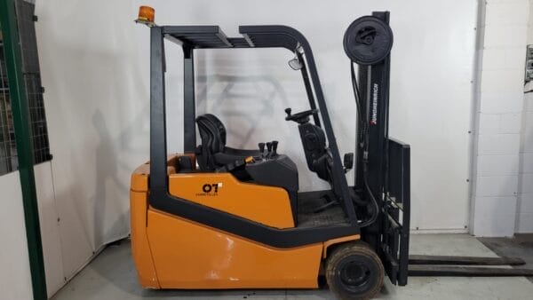 CARRETILLA JUNGHEINRICH AMARILLA-NARANJA Y NEGRO